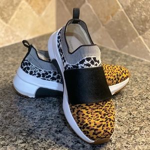 Mark Nason Abbe Sneaker Modern Jogger
Faux Fur Leopard Print Like NEW Size 8.5